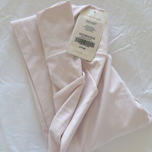 NWT - Fabletics Pure Luxe Leggings